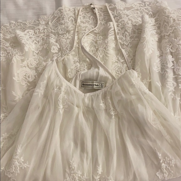 White dress - Picture 5 of 5